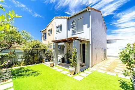 2 Bedroom duplex townhouse - freehold to rent in Muizenberg, Cape Town