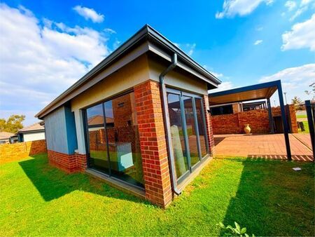 3 Bedroom house rented in Lion Pride, Randburg