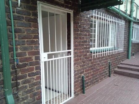 1 Bedroom cottage rented in Weltevreden Park, Roodepoort