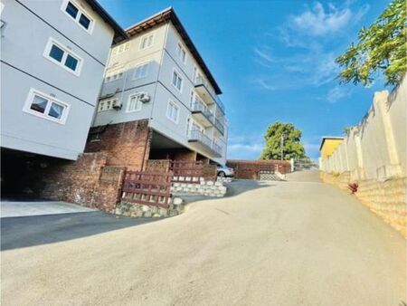 3 Bedroom apartment to rent in Avoca, Durban
