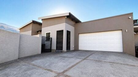 3 Bedroom townhouse - freehold to rent in Donkerhoek Ah, Rustenburg