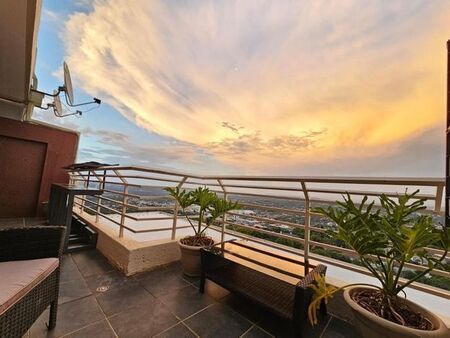 2 Bedroom apartment rented in Northcliff, Randburg
