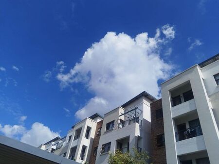 2 Bedroom apartment rented in Ferndale, Randburg