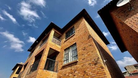 2 Bedroom flat to rent in Trichardt, Secunda