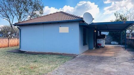 2 Bedroom house to rent in The Orchards, Akasia