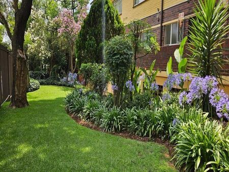 2 Bedroom apartment rented in Windsor East, Randburg