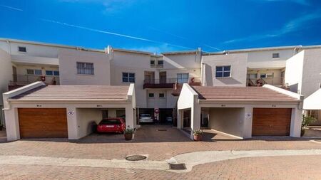 2 Bedroom duplex apartment to rent in Northcliff, Randburg
