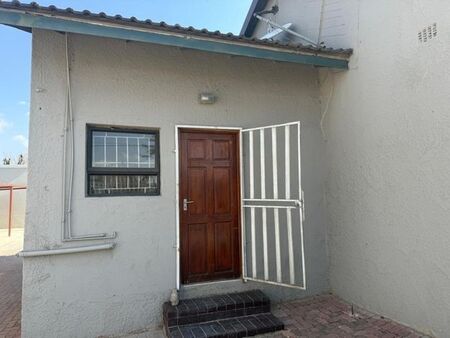 1 Bedroom cottage to rent in Primrose East, Germiston