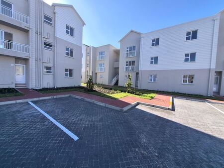 3 Bedroom apartment to rent in Sunningdale, Blouberg
