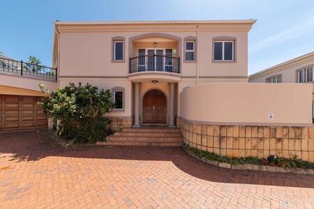 4 Bedroom townhouse - sectional to rent in Umhlanga Central