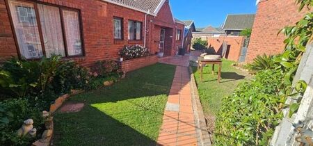 3 Bedroom townhouse - sectional to rent in Taybank, Port Elizabeth