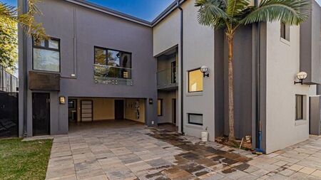 3 Bedroom cluster to rent in Morningside, Sandton