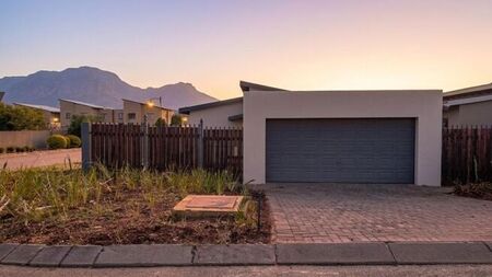 3 Bedroom house to rent in Gateway Manor, Hartbeespoort