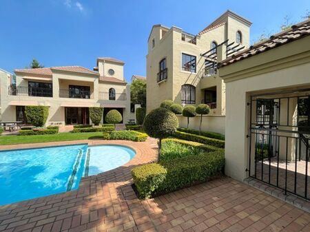 2 Bedroom apartment rented in Douglasdale, Sandton