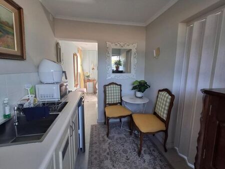 1 Bedroom cottage to rent in Greenside, Johannesburg