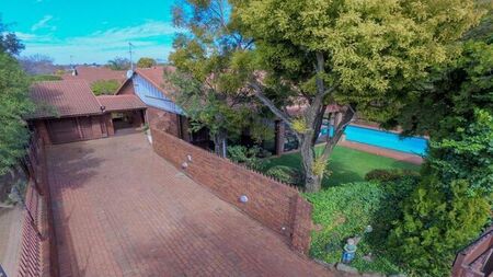3 Bedroom house to rent in Paulshof, Sandton