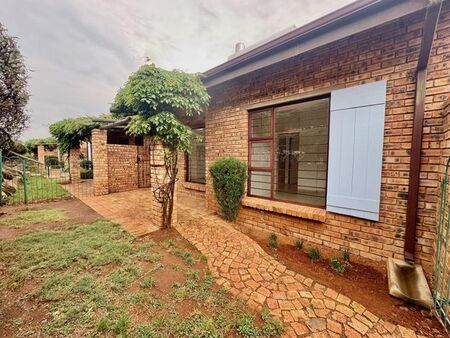 2 Bedroom apartment rented in North Riding Ah, Randburg
