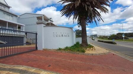 3 Bedroom apartment to rent in De Bakke, Mossel Bay