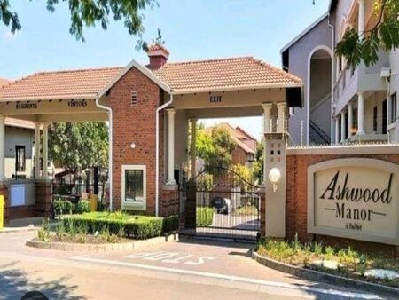 2 Bedroom apartment rented in Paulshof, Sandton