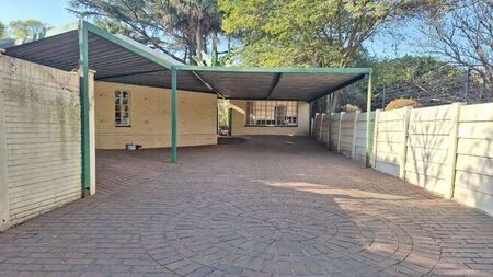 1 Bedroom cottage rented in Kensington B, Randburg