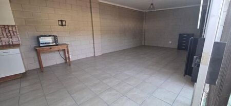 1 Bedroom bachelor flat to rent in Lorraine, Port Elizabeth