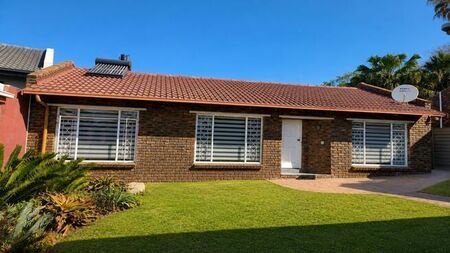 2 Bedroom house to rent in Sundowner, Randburg