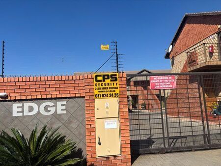 3 Bedroom townhouse - sectional rented in Meyersdal, Alberton