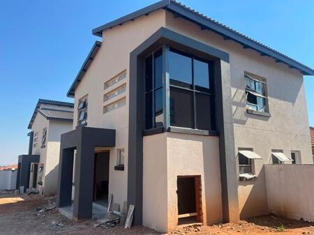 3 Bedroom townhouse - sectional to rent in Waterberry Country Estate, Polokwane