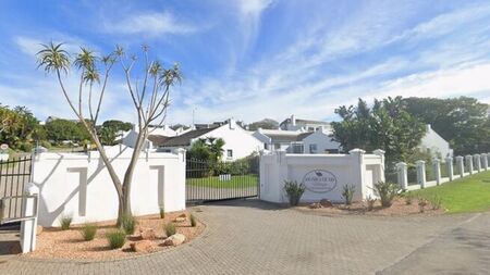 3 Bedroom duplex townhouse - sectional to rent in St Francis Bay Village
