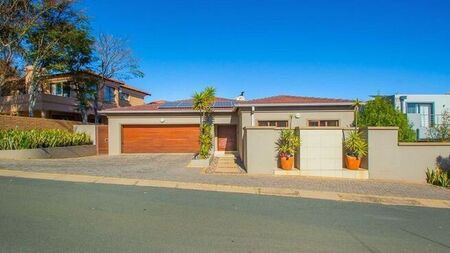 4 Bedroom house to rent in Radiokop, Roodepoort
