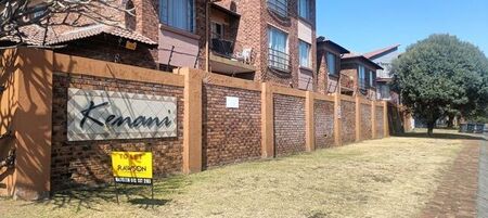 2 Bedroom apartment rented in Weltevreden Park, Roodepoort