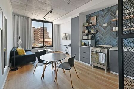 Bachelor Apartment to rent in Sea Point, Cape Town