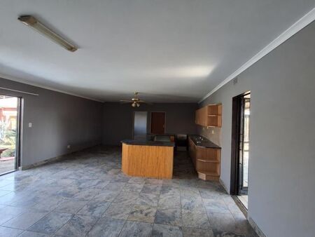 3 Bedroom flat to rent in Nelsonia, Meyerton