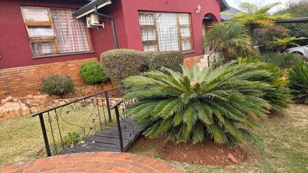 4 Bedroom house to rent in Wilro Park, Roodepoort