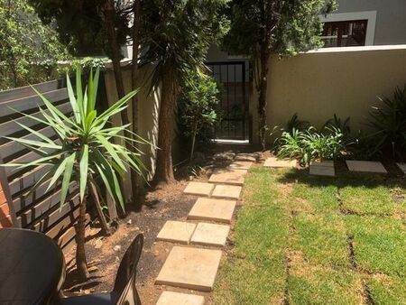 1 Bedroom apartment to rent in Paulshof, Sandton