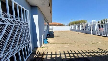 3 Bedroom house to rent in Lenasia Ext 1, Johannesburg