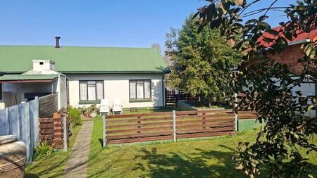 4 Bedroom house to rent in Loerie Park, George