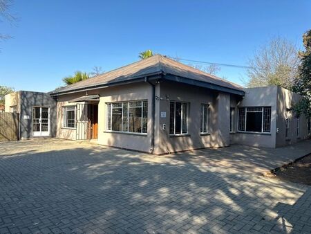 5 Bedroom house to rent in Park West, Bloemfontein