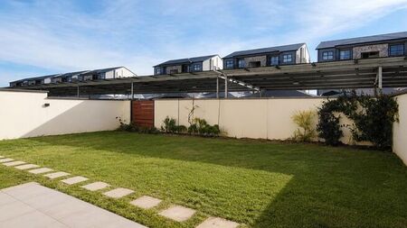 3 Bedroom apartment to rent in Sandown, Blouberg