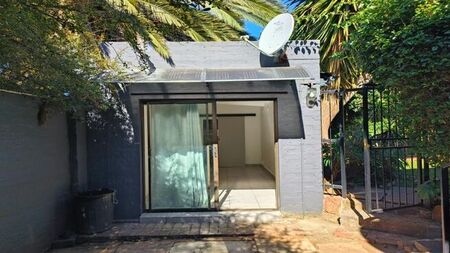 1 Bedroom cottage to rent in Westdene, Johannesburg