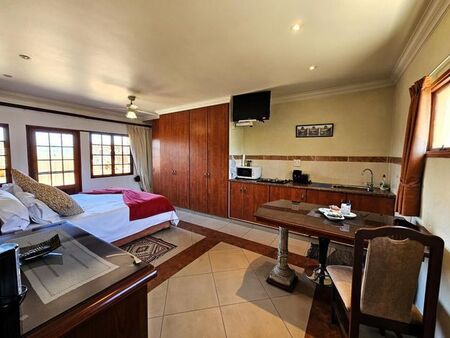 1 Bedroom bachelor apartment to rent in St Andrews, Bedfordview