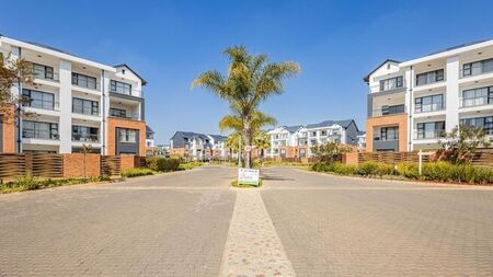 3 Bedroom townhouse - sectional to rent in Blyde Riverwalk Estate, Pretoria