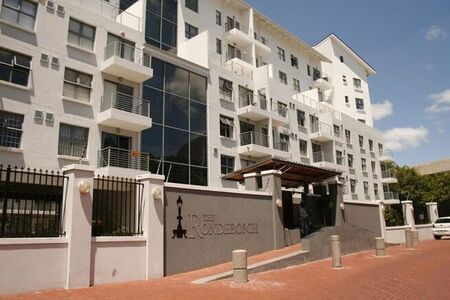1 Bedroom apartment to rent in Rondebosch, Cape Town