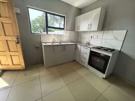2 Bedroom block of flats to rent in Clayfield, Phoenix