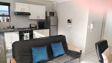 1 Bedroom apartment to rent in Rondebosch, Cape Town