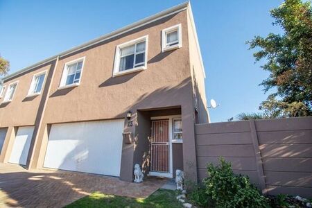 3 Bedroom house to rent in Somerset Ridge, Somerset West