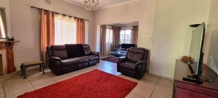 3 Bedroom house to rent in Claremont, Cape Town