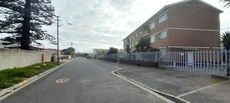 1 Bedroom bachelor to rent in Rugby, Milnerton