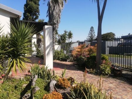 3 Bedroom house to rent in Melkbosstrand Central