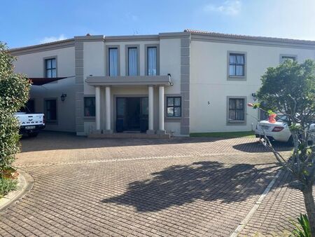 4 Bedroom house to rent in Blanco, George